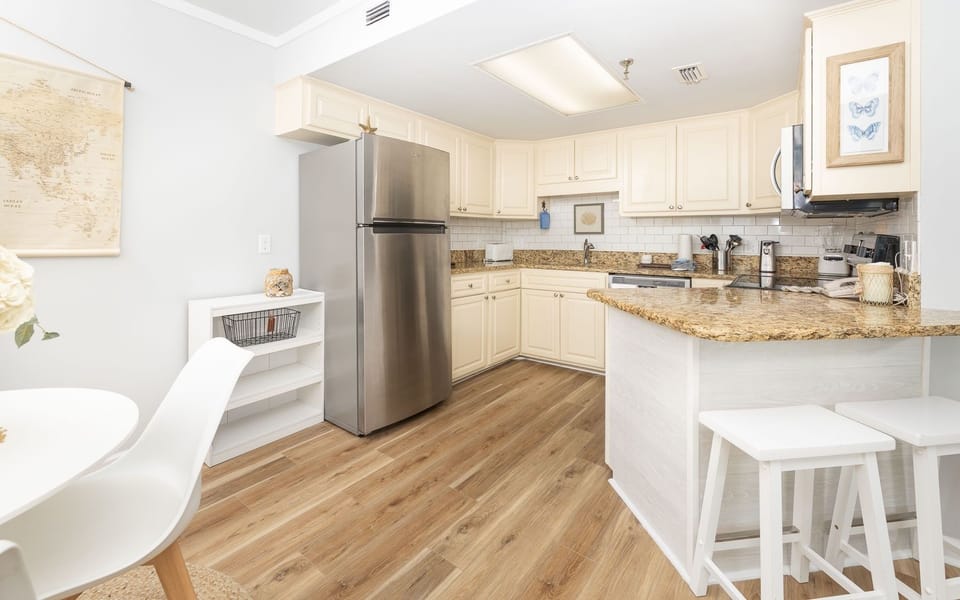 Condo, 1 Bedroom | Private kitchen | Coffee/tea maker, fridge, oven