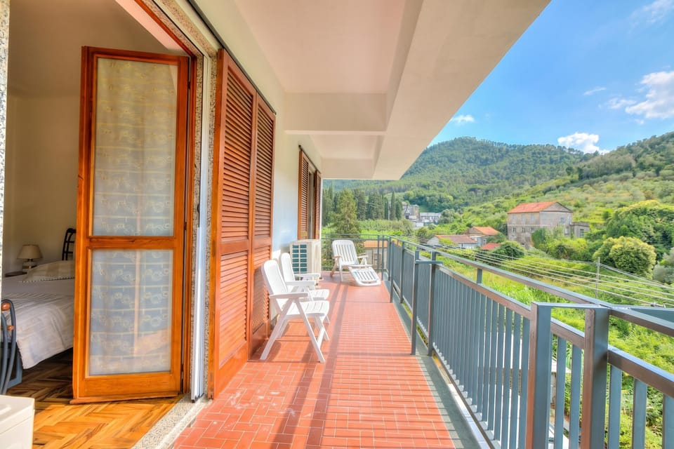 Family Apartment, 2 Bedrooms, Balcony (Il Paradiso è Qui! Nel silenzio col) | Property grounds