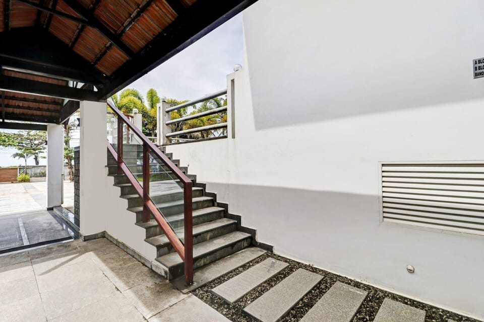 House | Reception