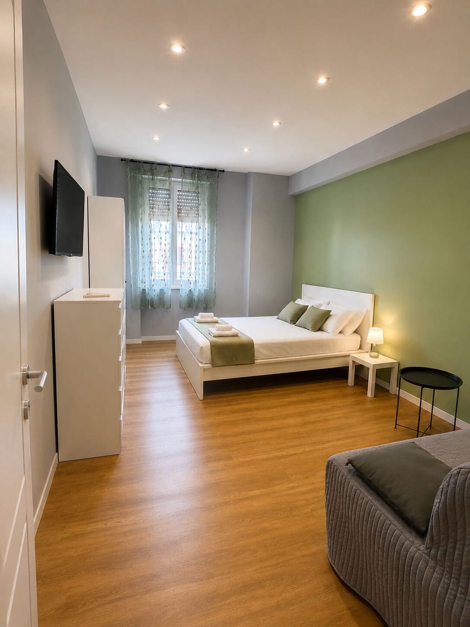 Apartment | Iron/ironing board (on request), WiFi (free)