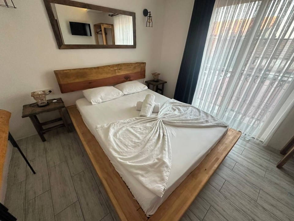 Comfort Room, Balcony | WiFi (free)