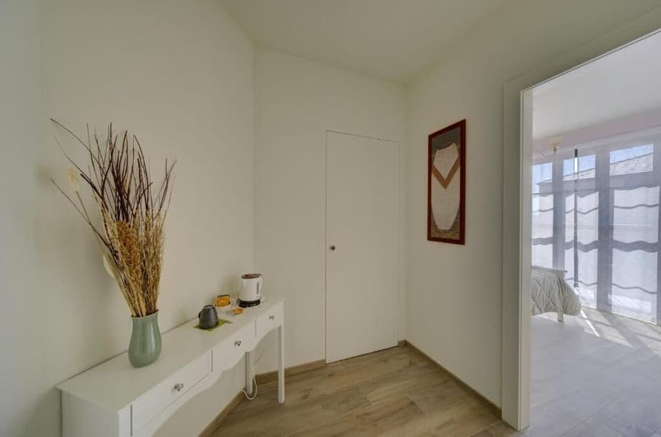 Double Room, Balcony, Garden View | WiFi (free)