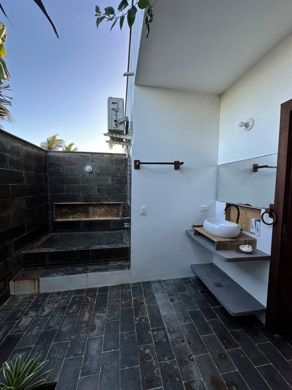 Deluxe Room, Sea View | Spa | Massages