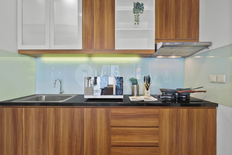 Apartment, 2 Bedrooms, Balcony, City View | Private kitchen | Full-size fridge, microwave, stovetop, cookware/dishes/utensils