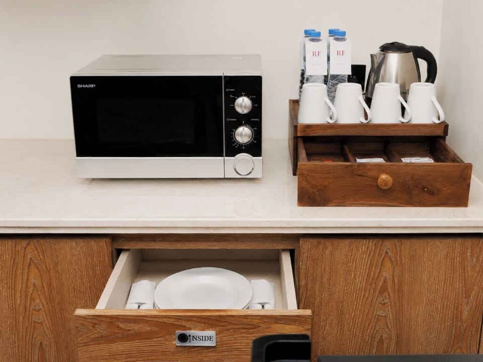 Pavilion 2 Bed Room Shower | In-room safe, desk, iron/ironing board (on request), WiFi (free)