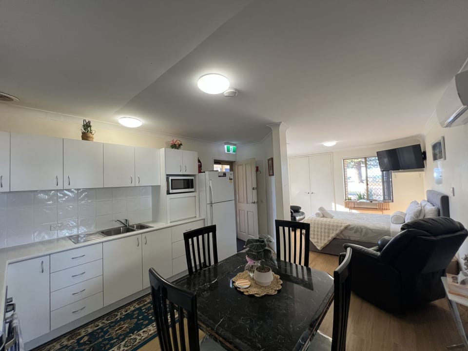 House | 1 bedroom