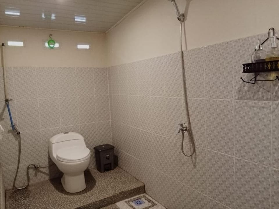 Deluxe Double Room | Bathroom