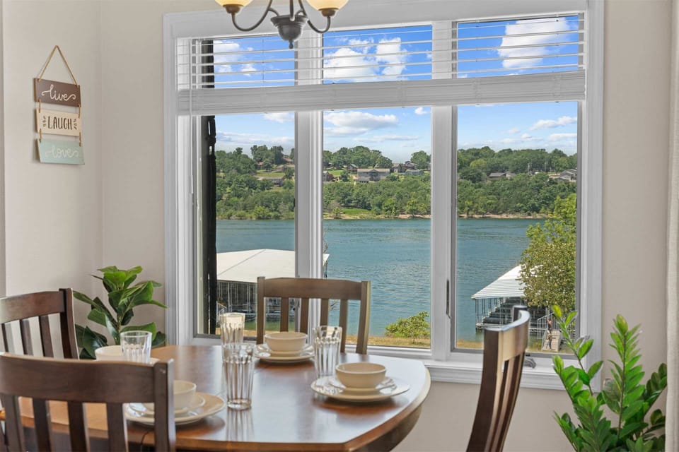 Condo, Multiple Beds (Treasured Lake Views) | Dining