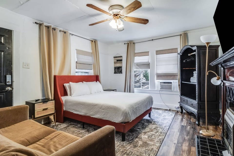House | 3 bedrooms, high-speed internet
