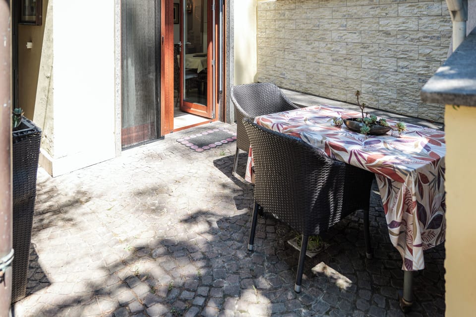 Apartment, Patio | Outdoor dining