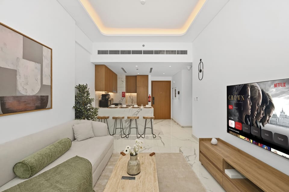 Apartment, Balcony | Living area