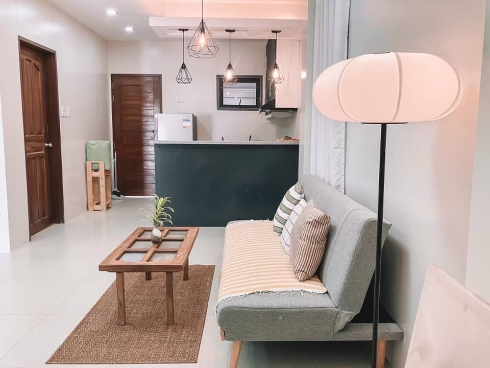 Apartment, 1 Bedroom, Accessible | Living area