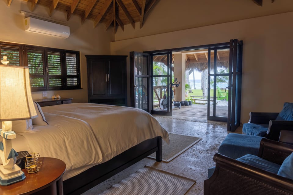 Deluxe Villa, Sea View | In-room safe, blackout drapes, WiFi (free)