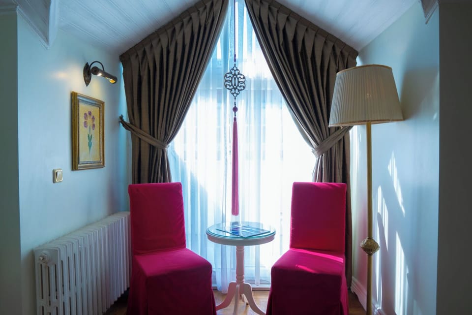 1 bedroom, premium bedding, minibar, in-room safe