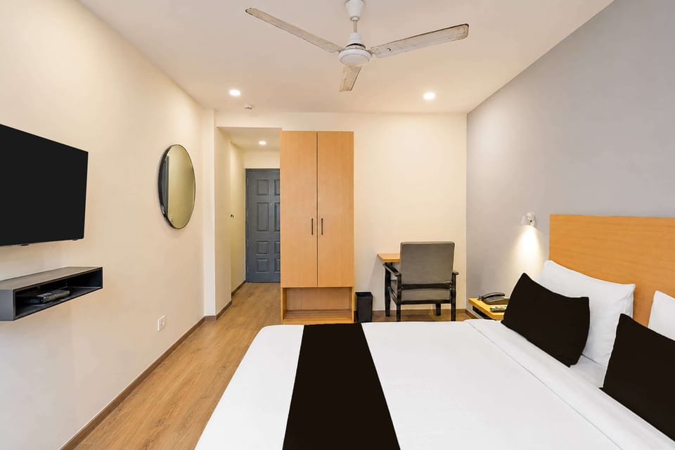 Classic Room | Desk, WiFi (free), bed sheets