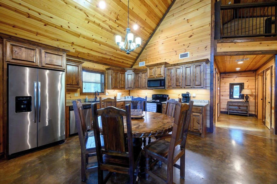 Cabin, Multiple Beds, Mountain View (Over Yonder Inn) | Private kitchen