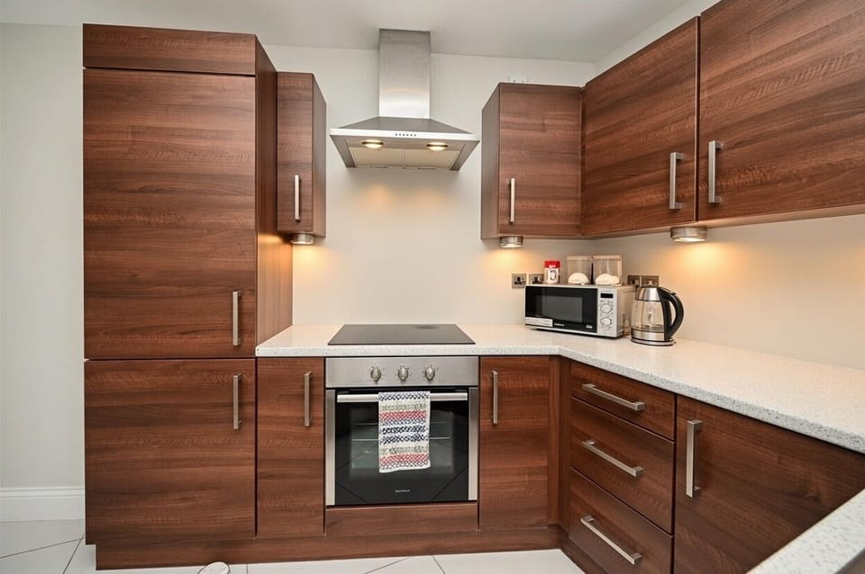 City Apartment, Sea View | Private kitchen | Dishwasher
