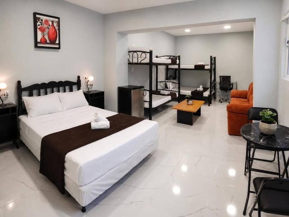 Classic Room, Ensuite | WiFi (free), bed sheets