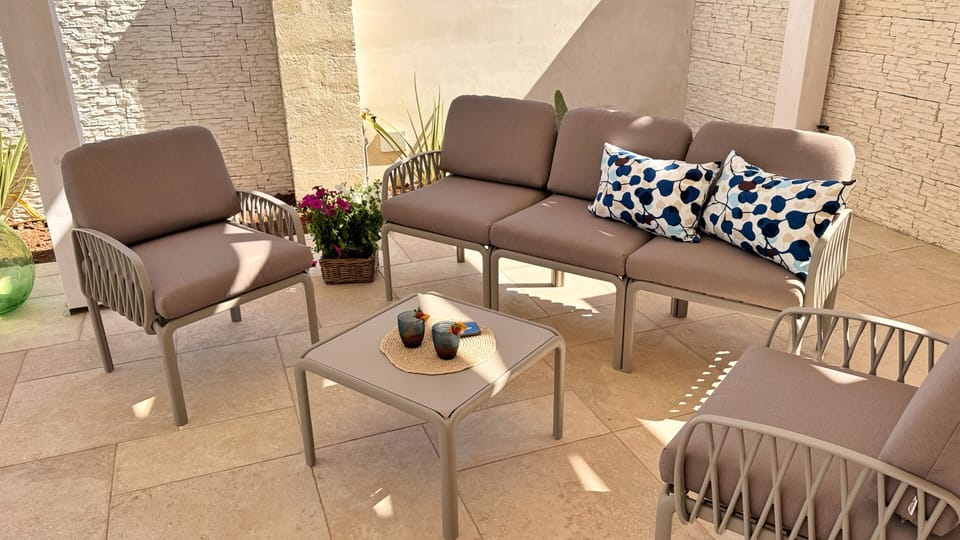 Superior Villa, Garden View | Terrace/patio