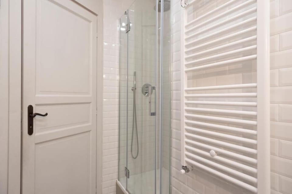 Comfort Double Room, Balcony | Bathroom | Shower