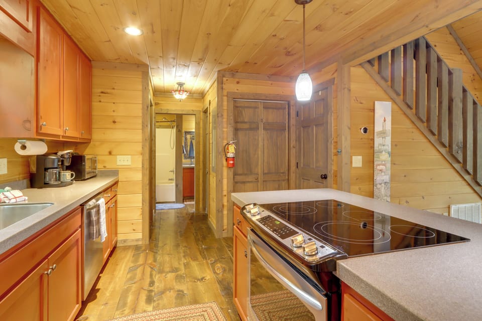House (2 Bedrooms) | Interior