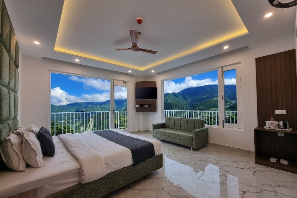 Deluxe Double Room, Balcony, Mountain View | In-room safe, desk, laptop workspace, WiFi (free)