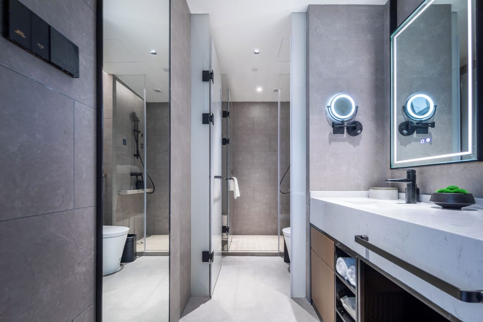 Superior Double Room, Multiple Beds | Bathroom | Shower, rainfall showerhead, free toiletries, hair dryer