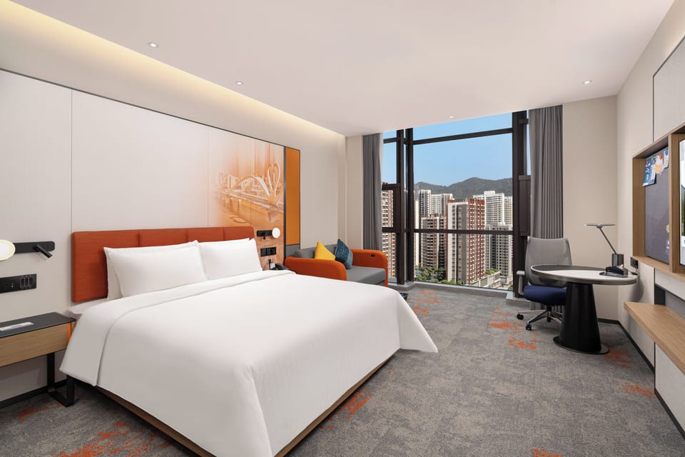 Deluxe Double Room, City View | Desk, laptop workspace, WiFi (free)