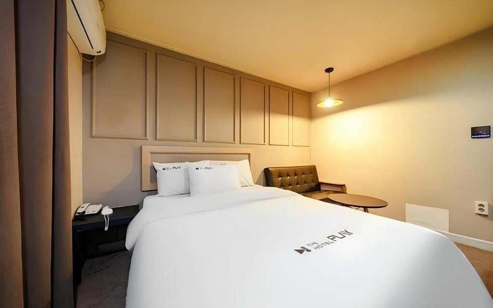 Superior Double Room | Desk, WiFi (free)