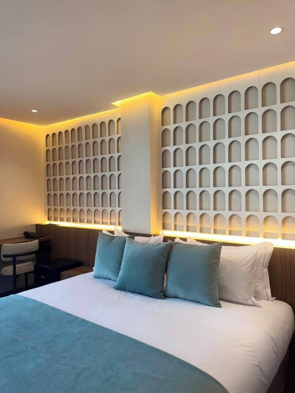 Standard Double Room | In-room safe, soundproofing, iron/ironing board (on request)
