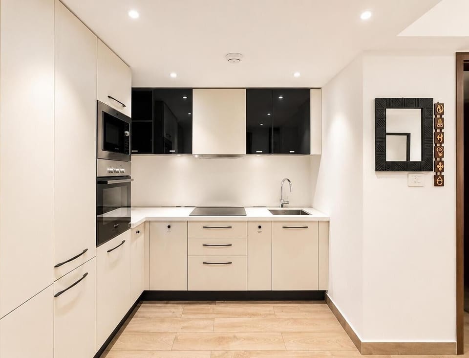 Premier Apartment, City View | Private kitchen