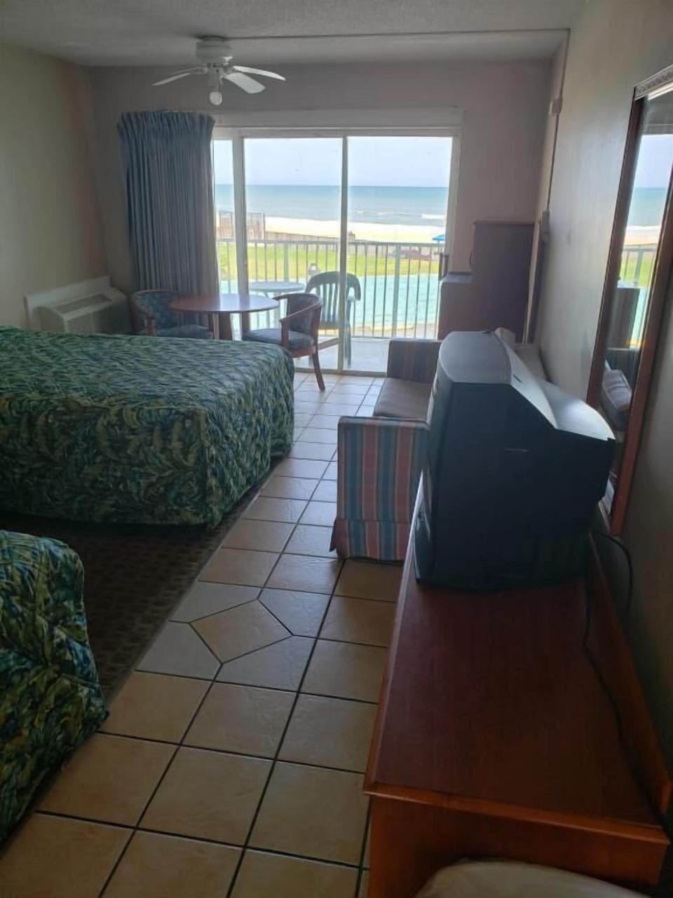 Ocean View Standard | Iron/ironing board, free WiFi, bed sheets