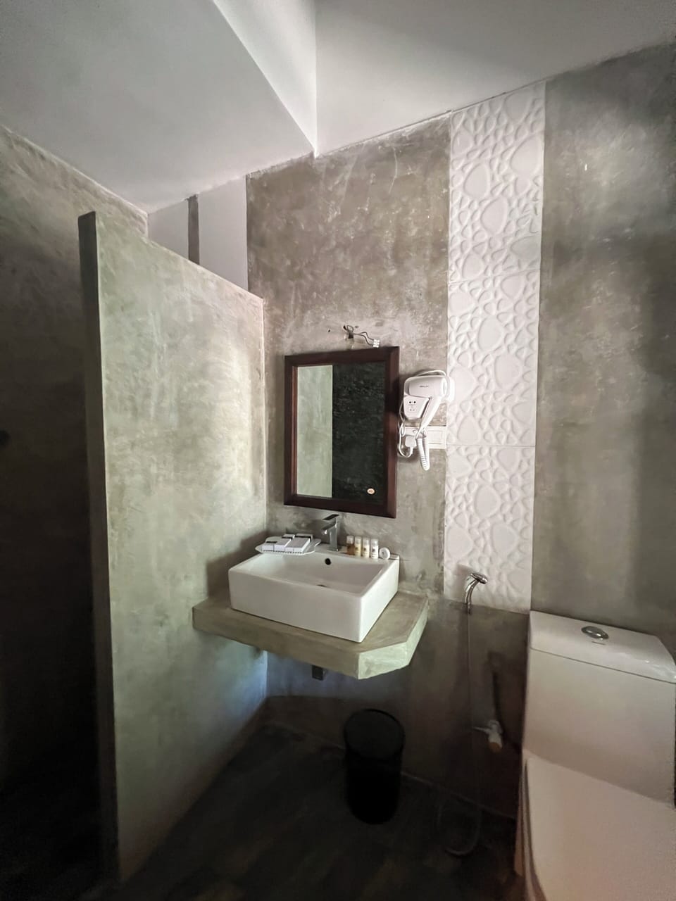 Deluxe Double Room, Garden View | Bathroom