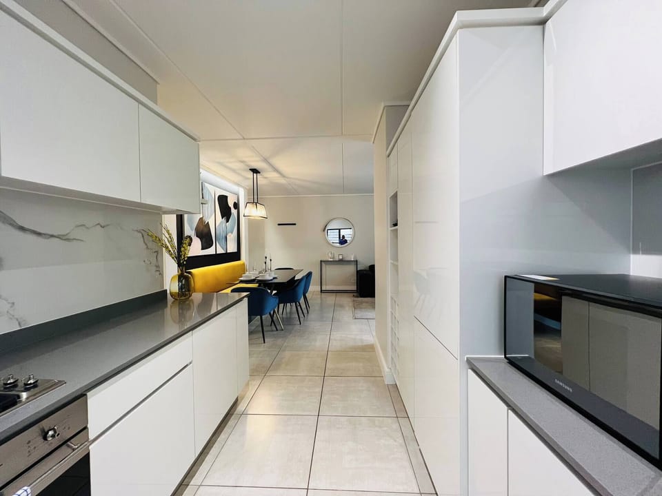 Apartment, 3 Bedrooms, Accessible, Balcony | Interior