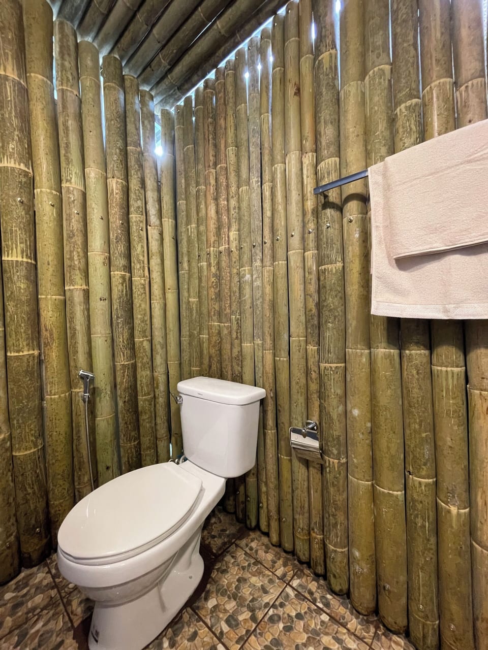 Double Room, Garden View | Bathroom | Hair dryer, towels, soap, shampoo