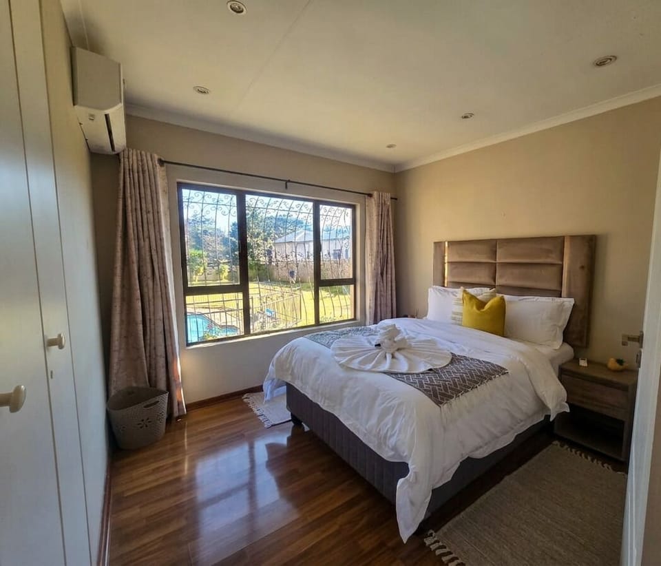Double or Twin Room | In-room safe, iron/ironing board, WiFi (free)