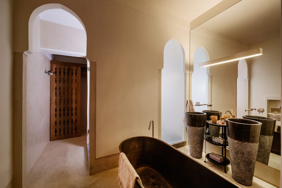 Egyptian cotton sheets, premium bedding, in-room safe
