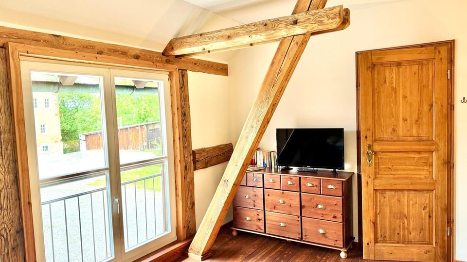 Double Room | WiFi (free), bed sheets