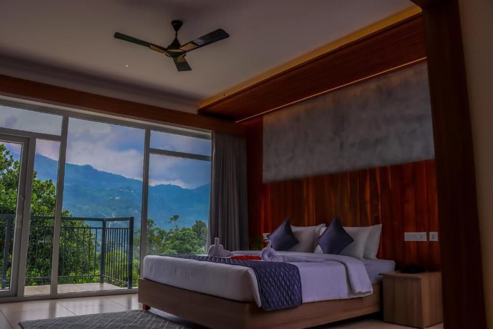Superior Double Room, Balcony, Mountain View | Iron/ironing board, WiFi (free)