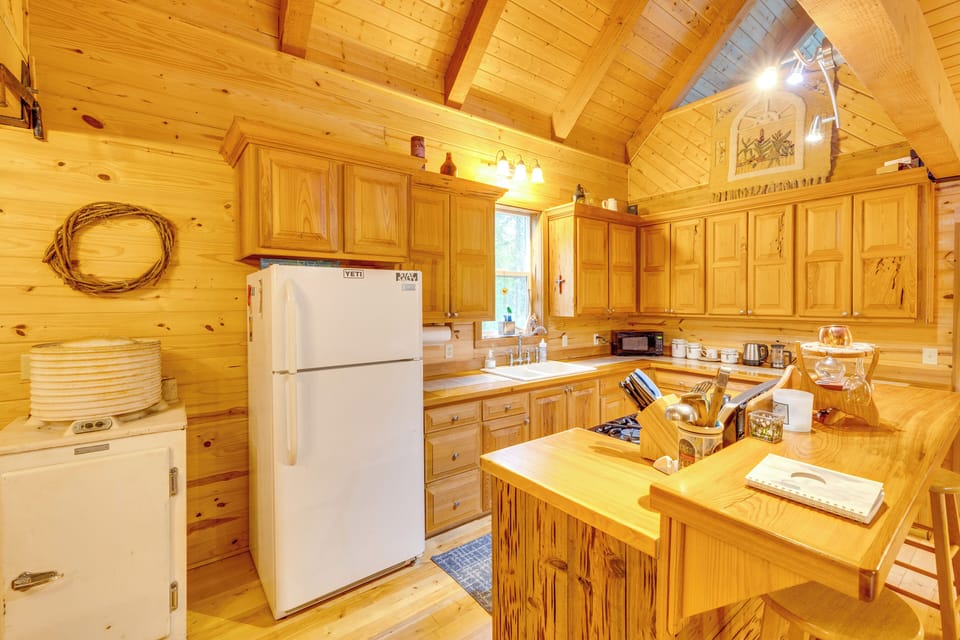 House (2 Bedrooms) | Interior