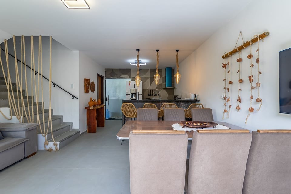 Chalet, 4 Bedrooms | Dining