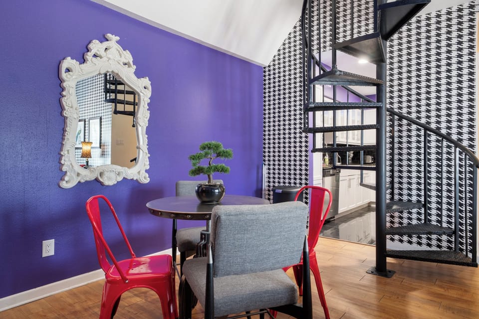 Apartment, Courtyard View | Dining