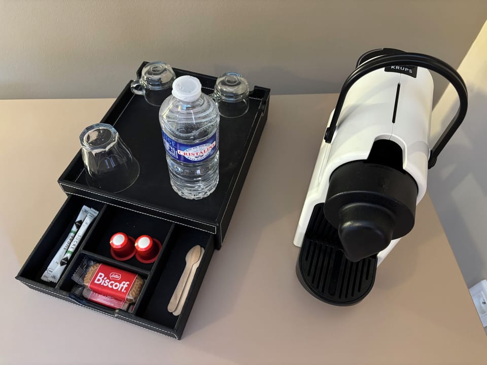 Superior Double Room | Bathroom amenities | Hair dryer, towels, soap, shampoo