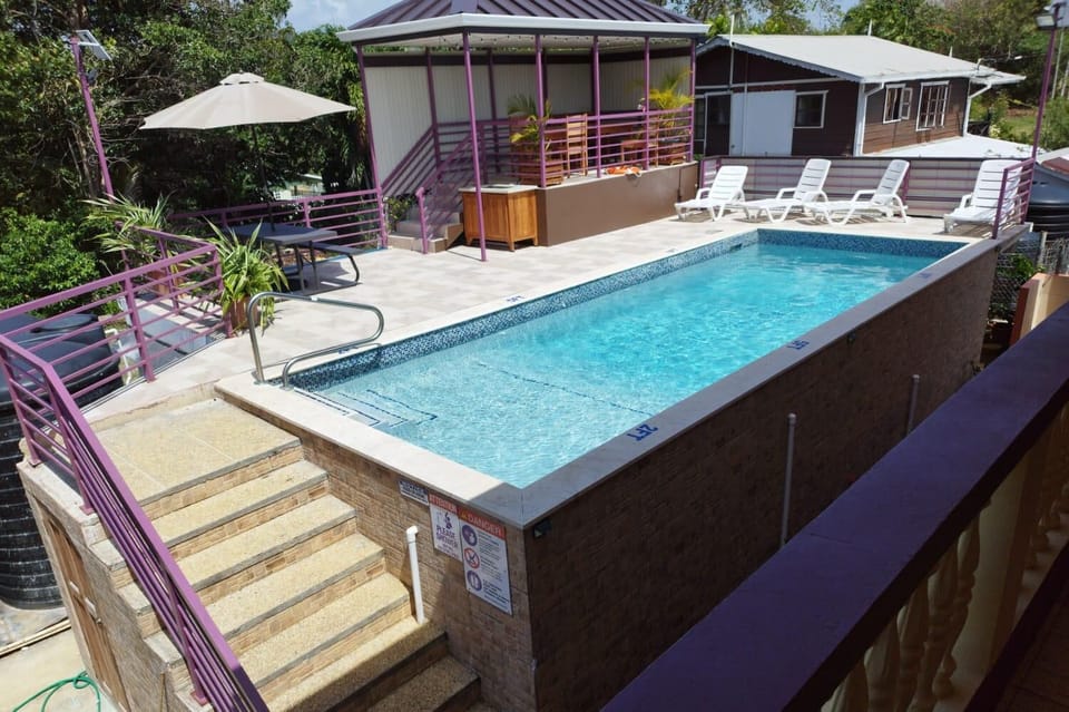 Pool waterfall