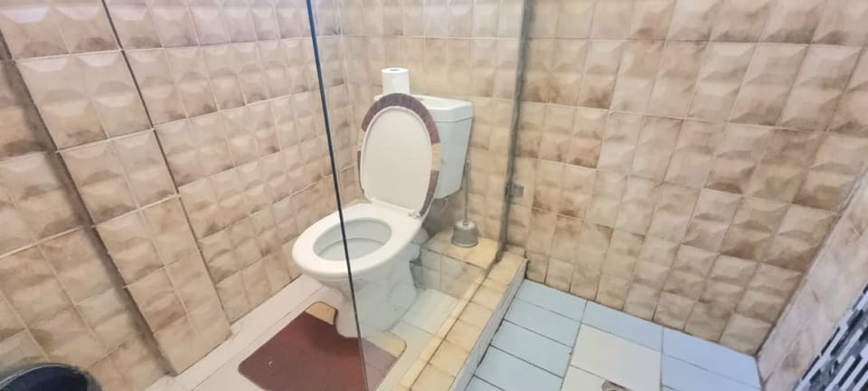 Comfort Double Room, Garden View | Bathroom | Shower, towels, soap, shampoo