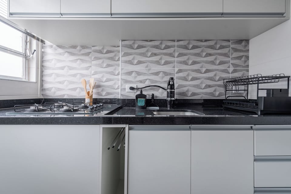 Deluxe Apartment, 1 Queen Bed with Sofa bed, Kitchen, City View | Private kitchen | Full-size fridge, microwave, oven, stovetop
