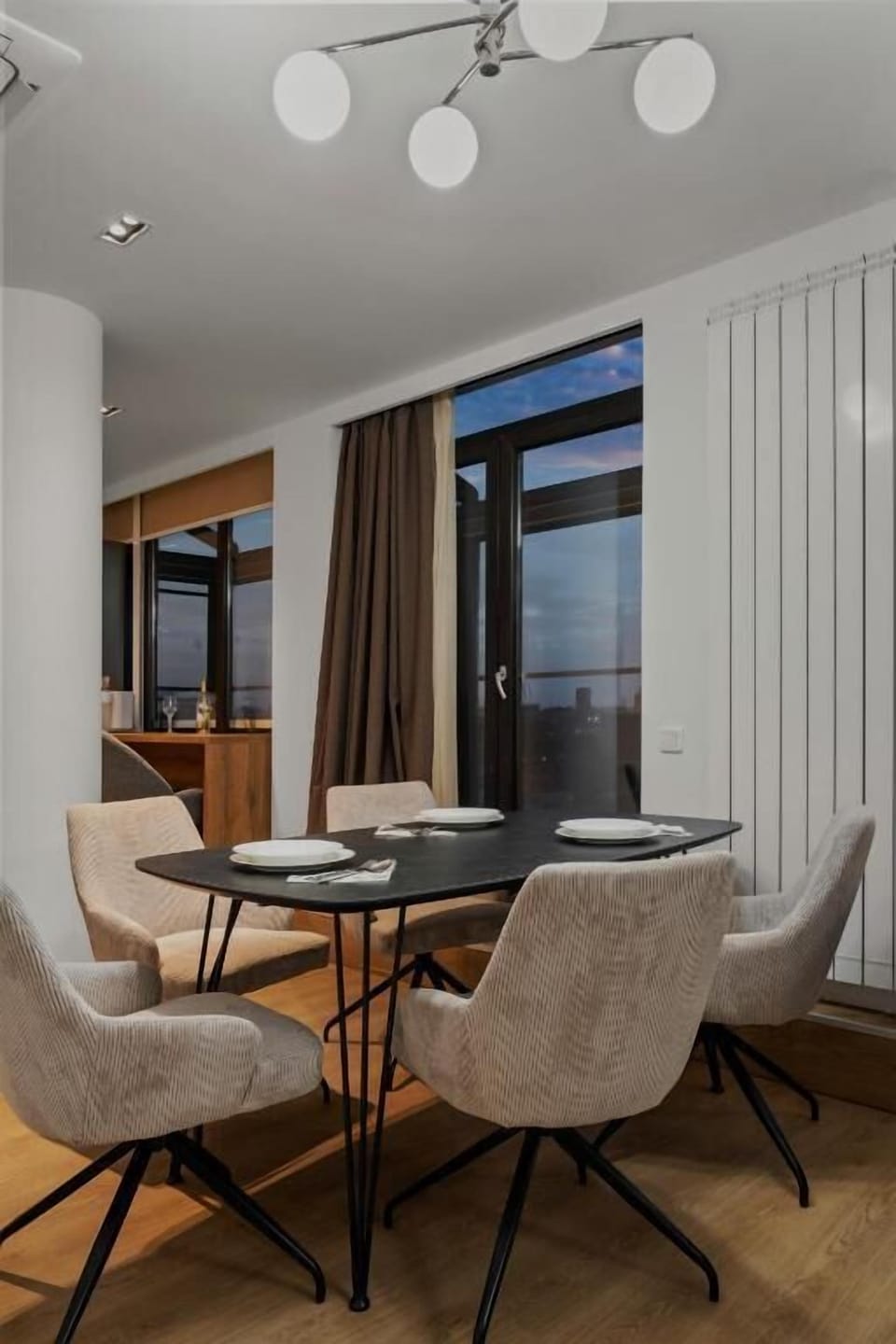 Luxury Penthouse, City View | Dining