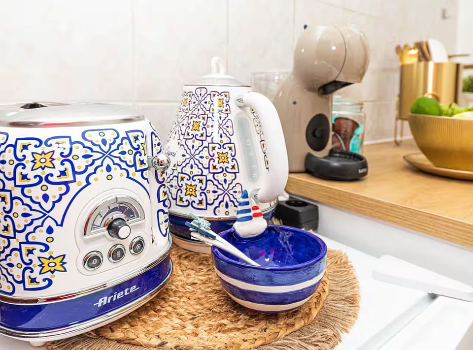 Apartment (One Bedroom Apartment with Sea View a) | Private kitchen