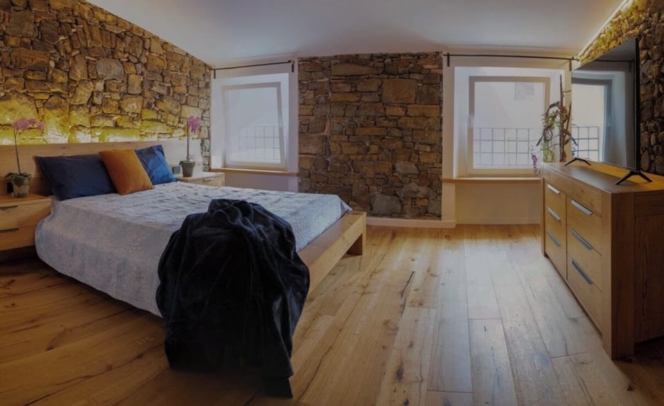 Royal Room, City View | WiFi (free)