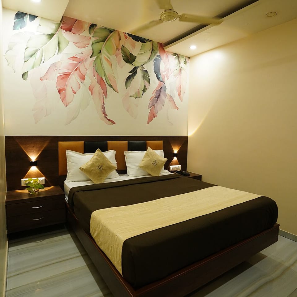 Classic Double Room | Laptop workspace, WiFi (free)